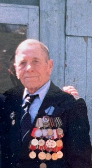 В моей семье воевали два прапрадеда и прадед Семёнов Алексей Корнеевич,.